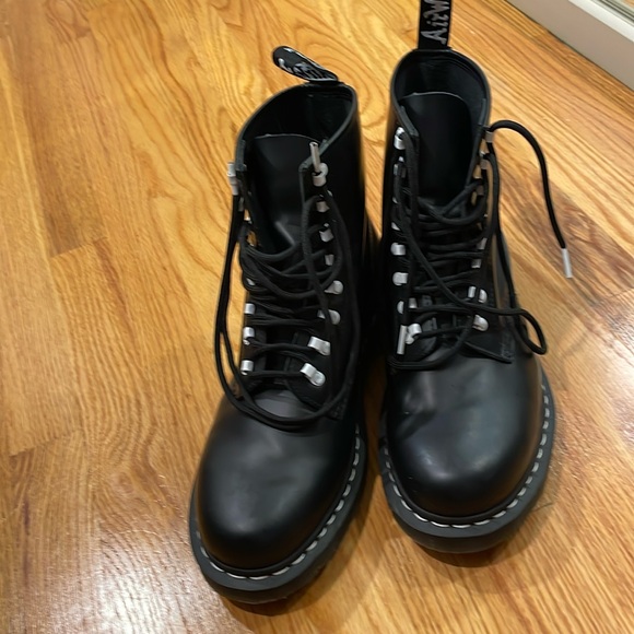 Dr. Martens Bootie Women Size 11M Black White 1460 Disrupt 8-Eye Unisex Boot - Picture 1 of 4